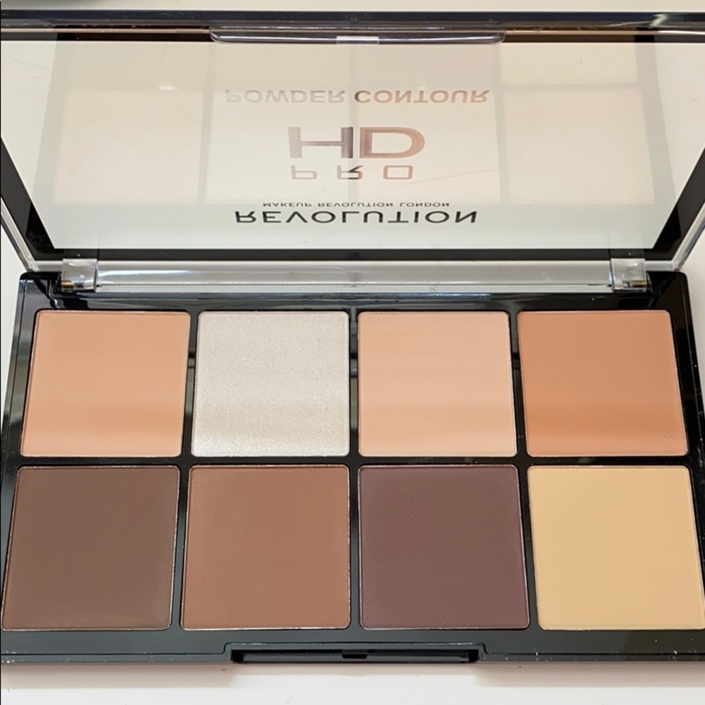 Revolution Pro HD powder contour